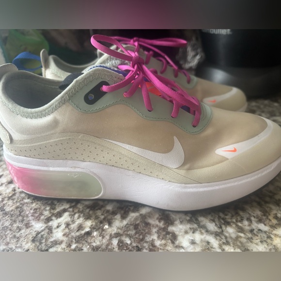 Nike Air Max Dia 'Fossil' Sneakers Women's - Picture 2 of 4